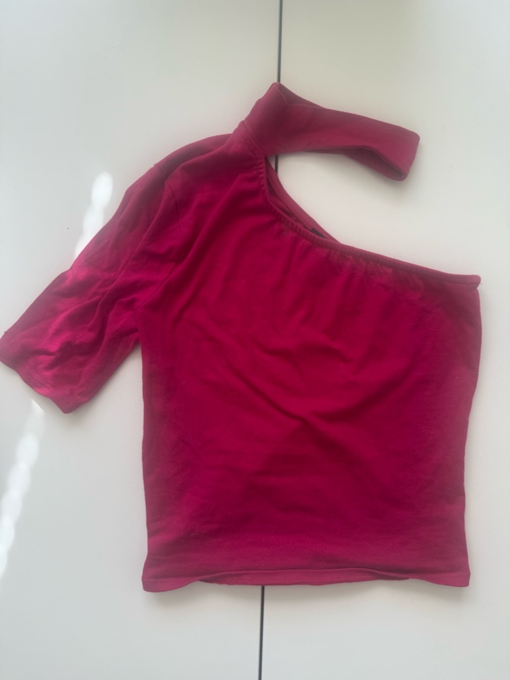 Forever 21 One-Shoulder Crop Top in Fuchsia